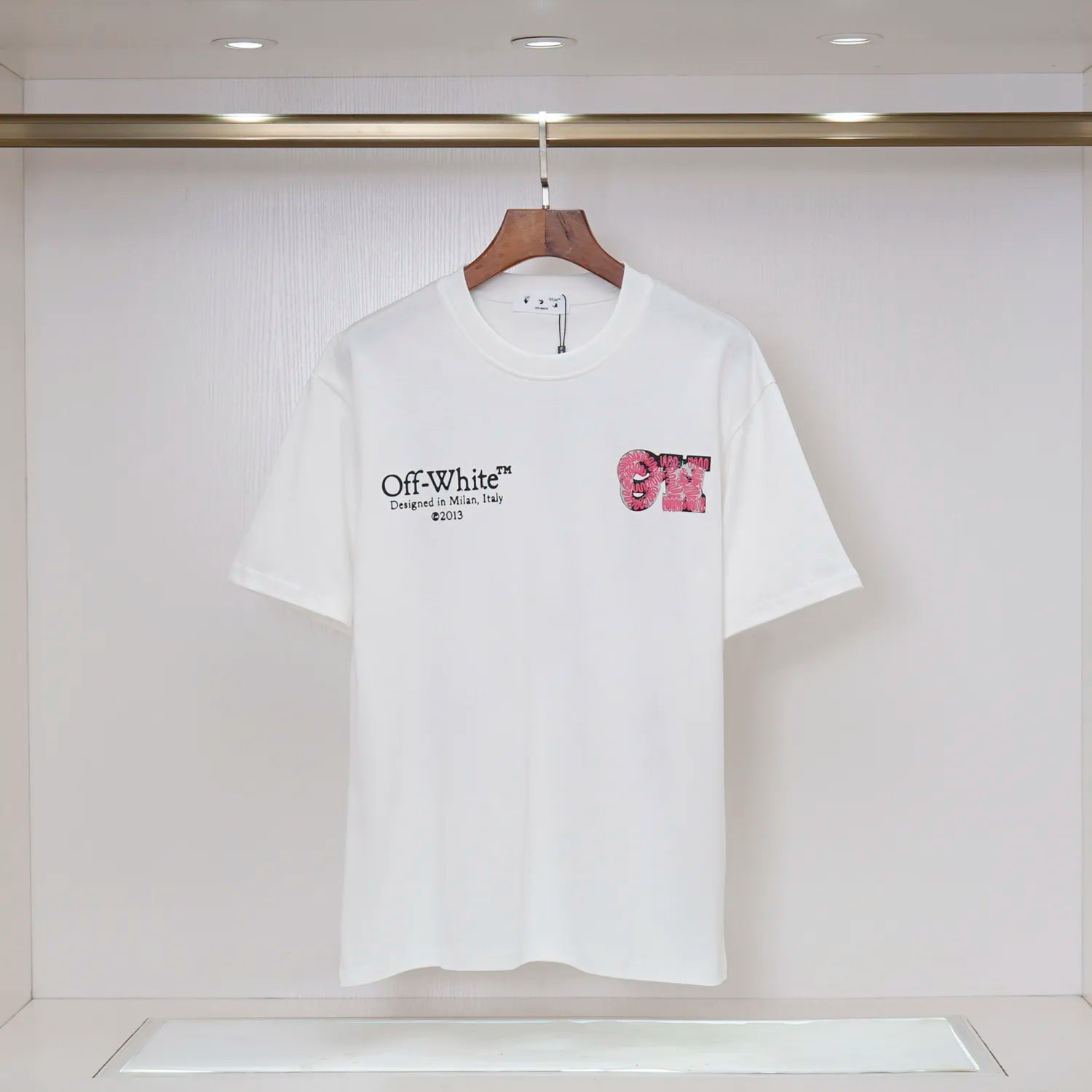U1N65A20 Popular T-shirt