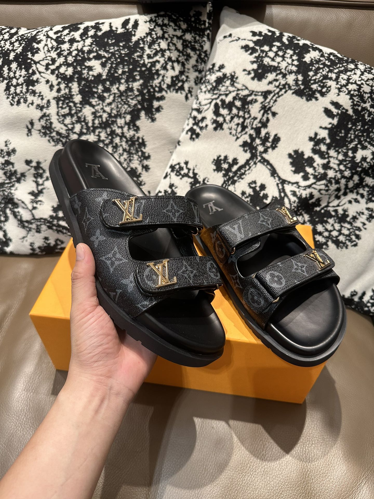Z2Z85E29  Popular leather Shoes