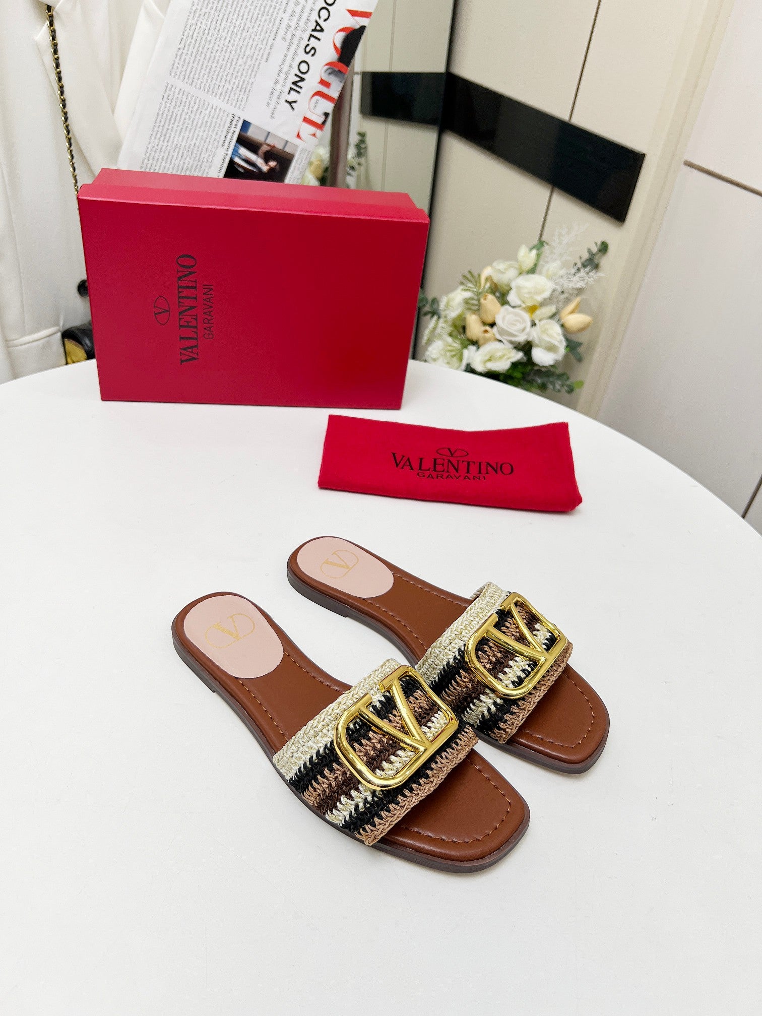 Z2Q55VL31  Popular Slippers