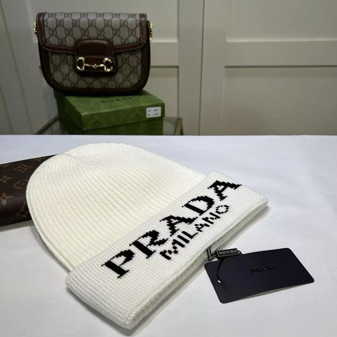 M1R86P82 Popular hats