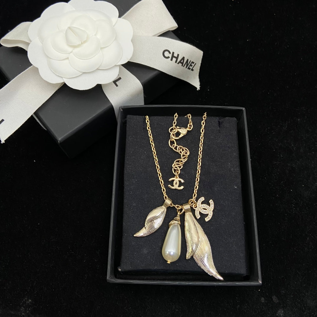 X1Q85C240X Popular Necklace