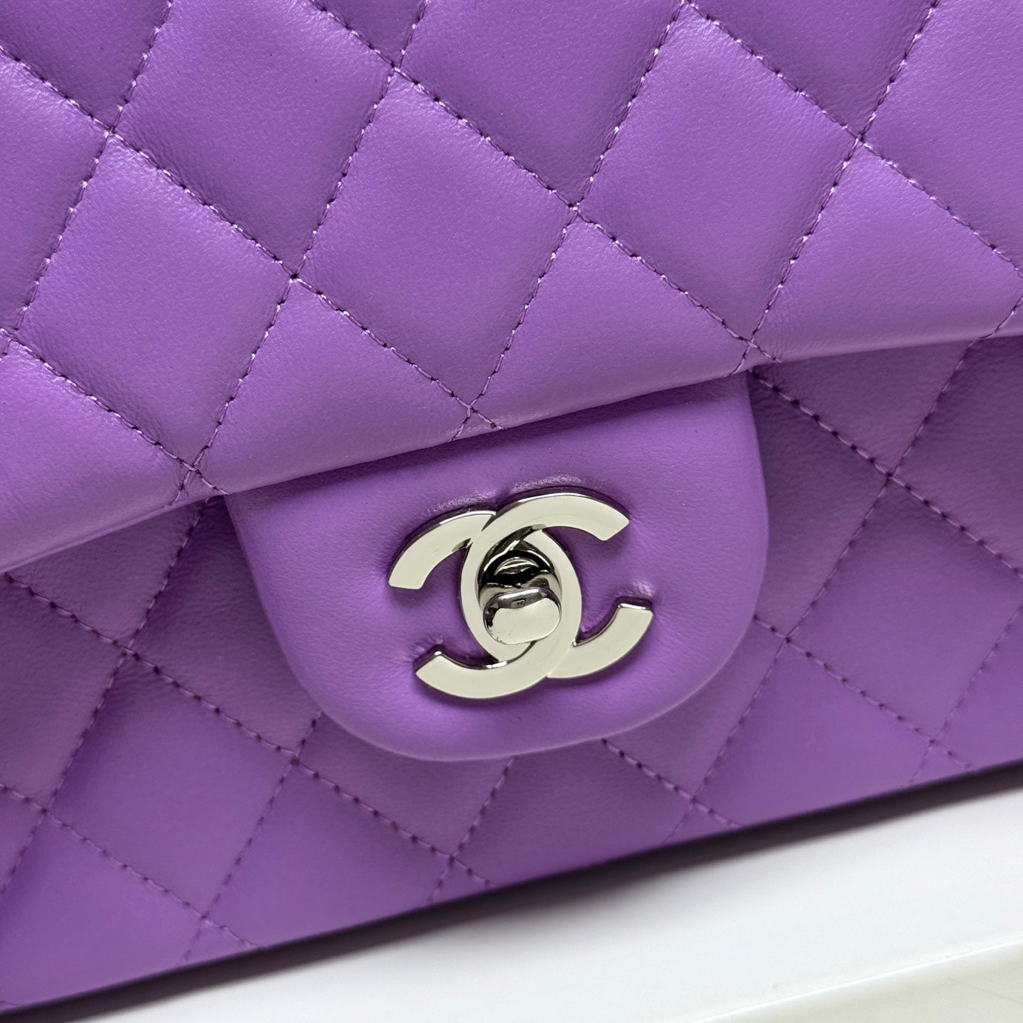 B1R76C11 Popular leather bag