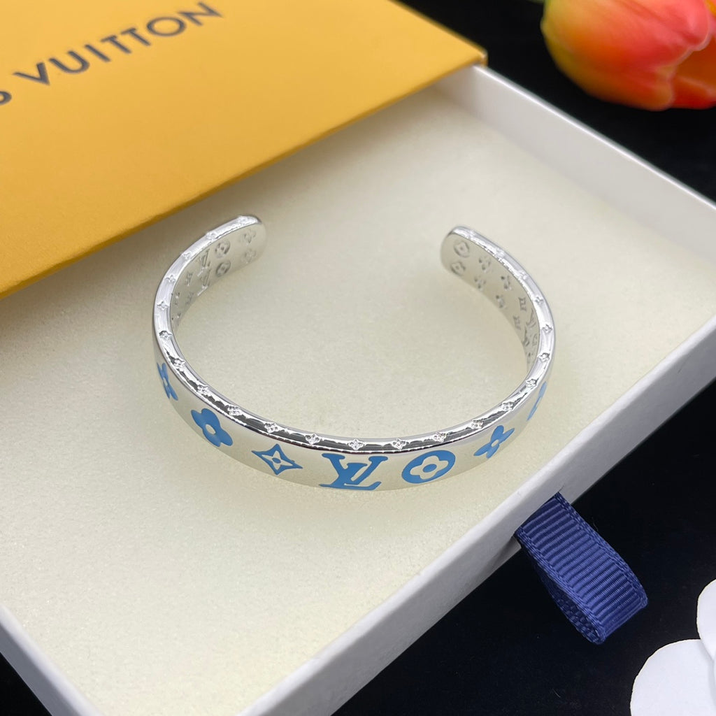 X1Z94E1054K  Popular Bracelets