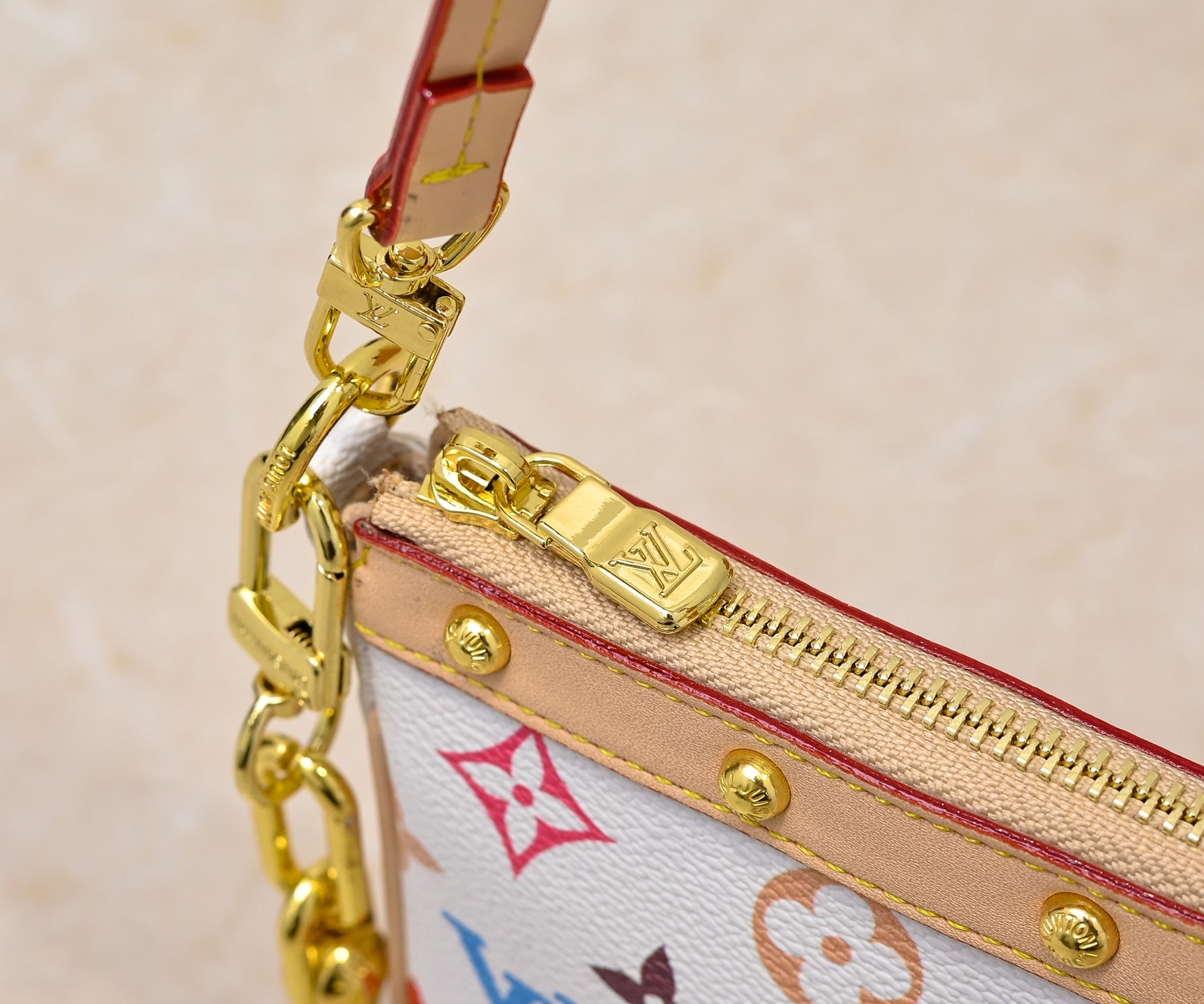B1X45E12 Popular leather bag