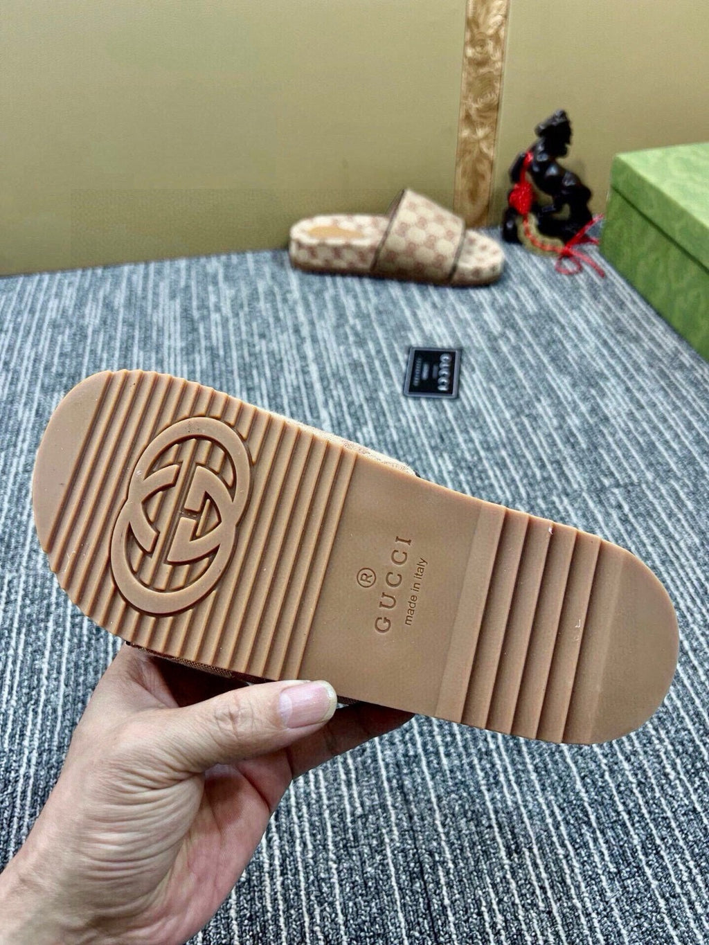 Z5R76B2 Popular Slippers