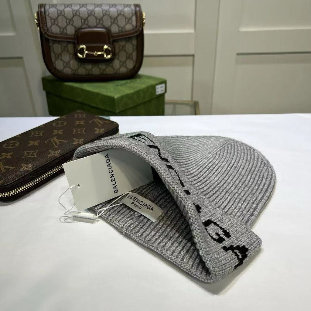M1R86J86 Popular hats