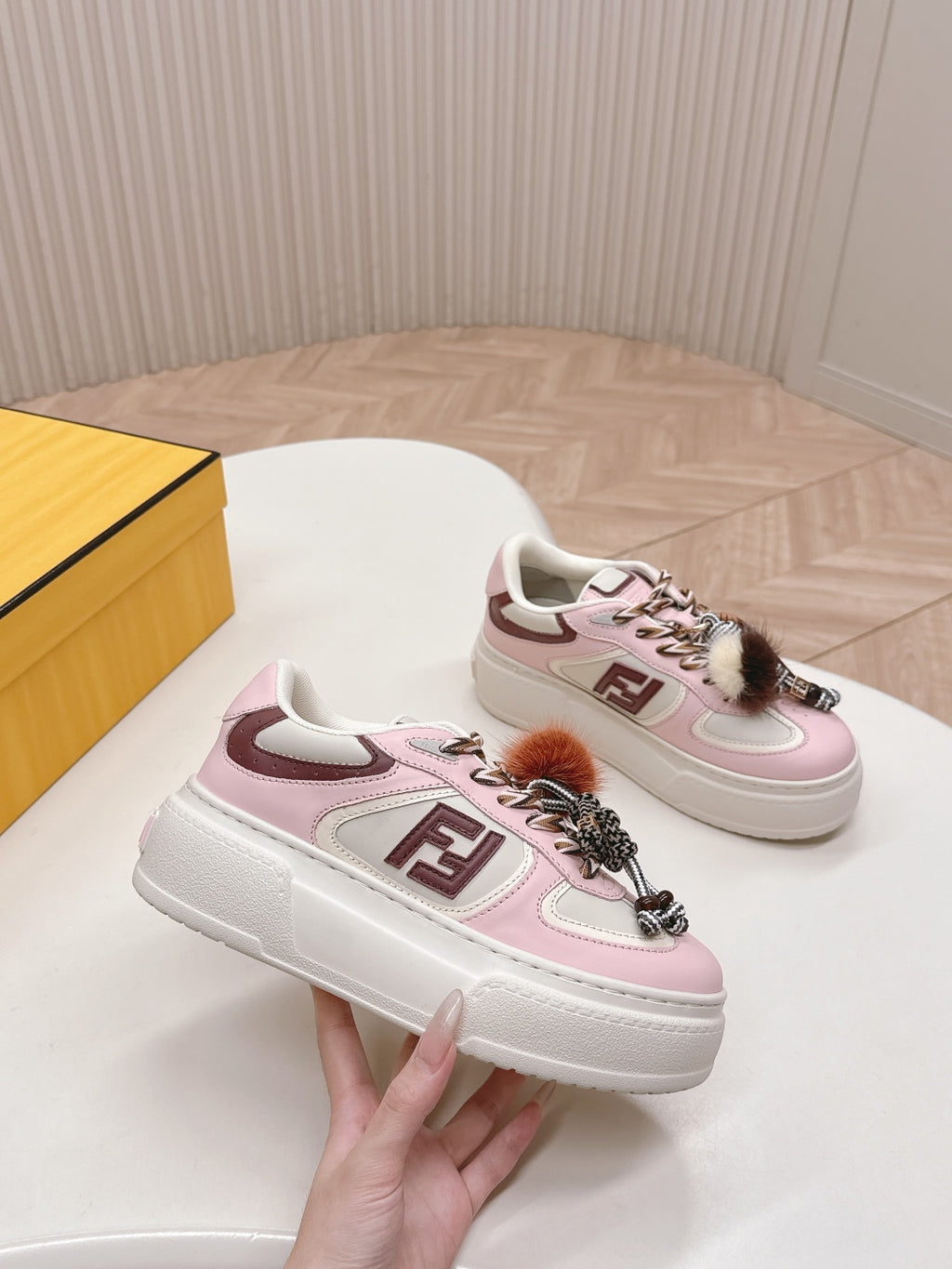 Z2Q105F417 Popular high-quality Shoes