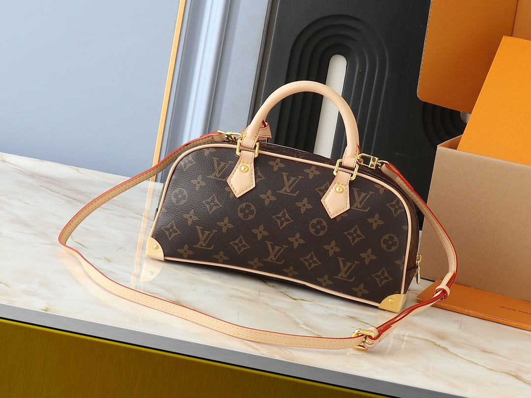 B12W15E4 Popular leather bag