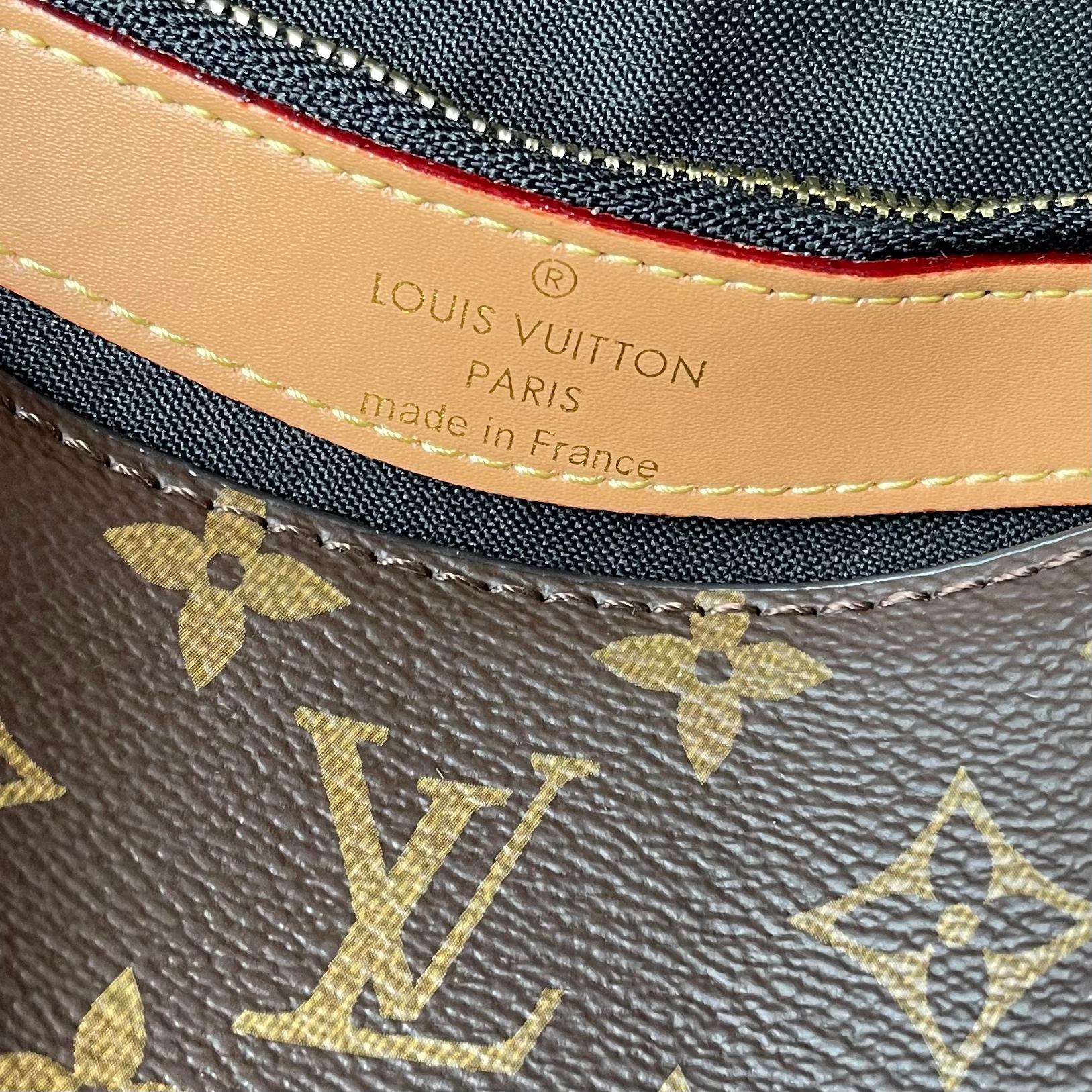 B1P36E38 Popular leather bag