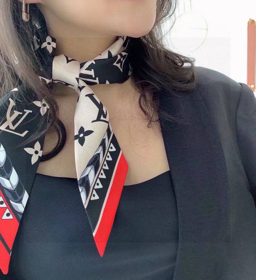 W1N46E46 Popular Silk Scarve