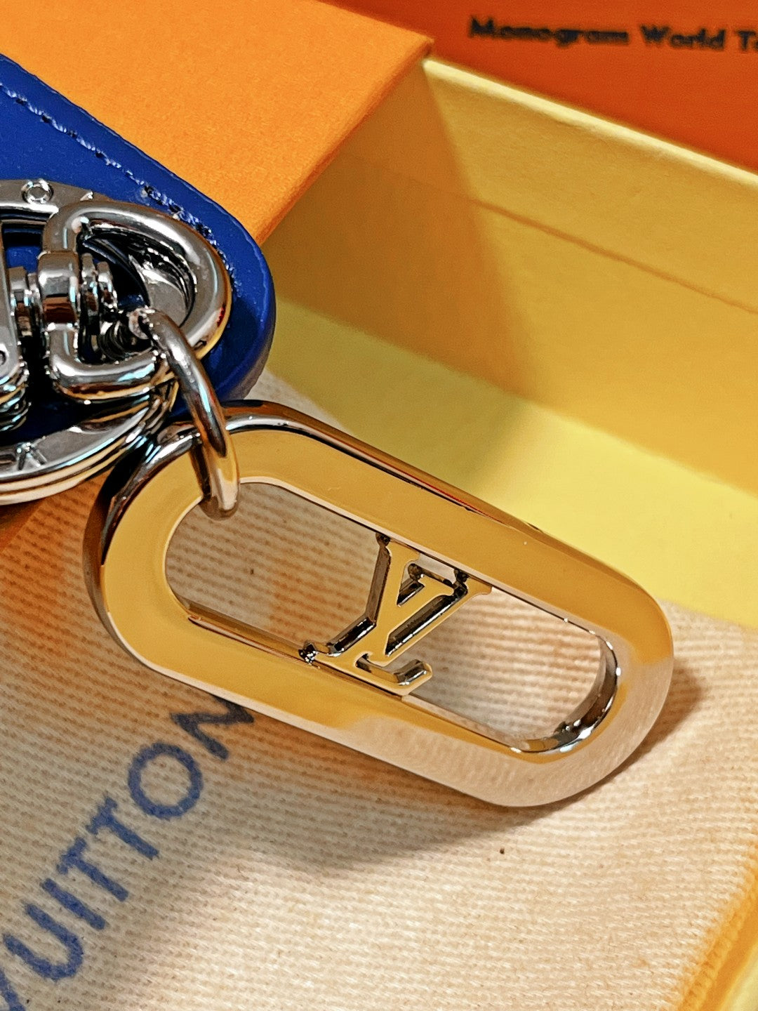 A1Z84E61  Popular key closure