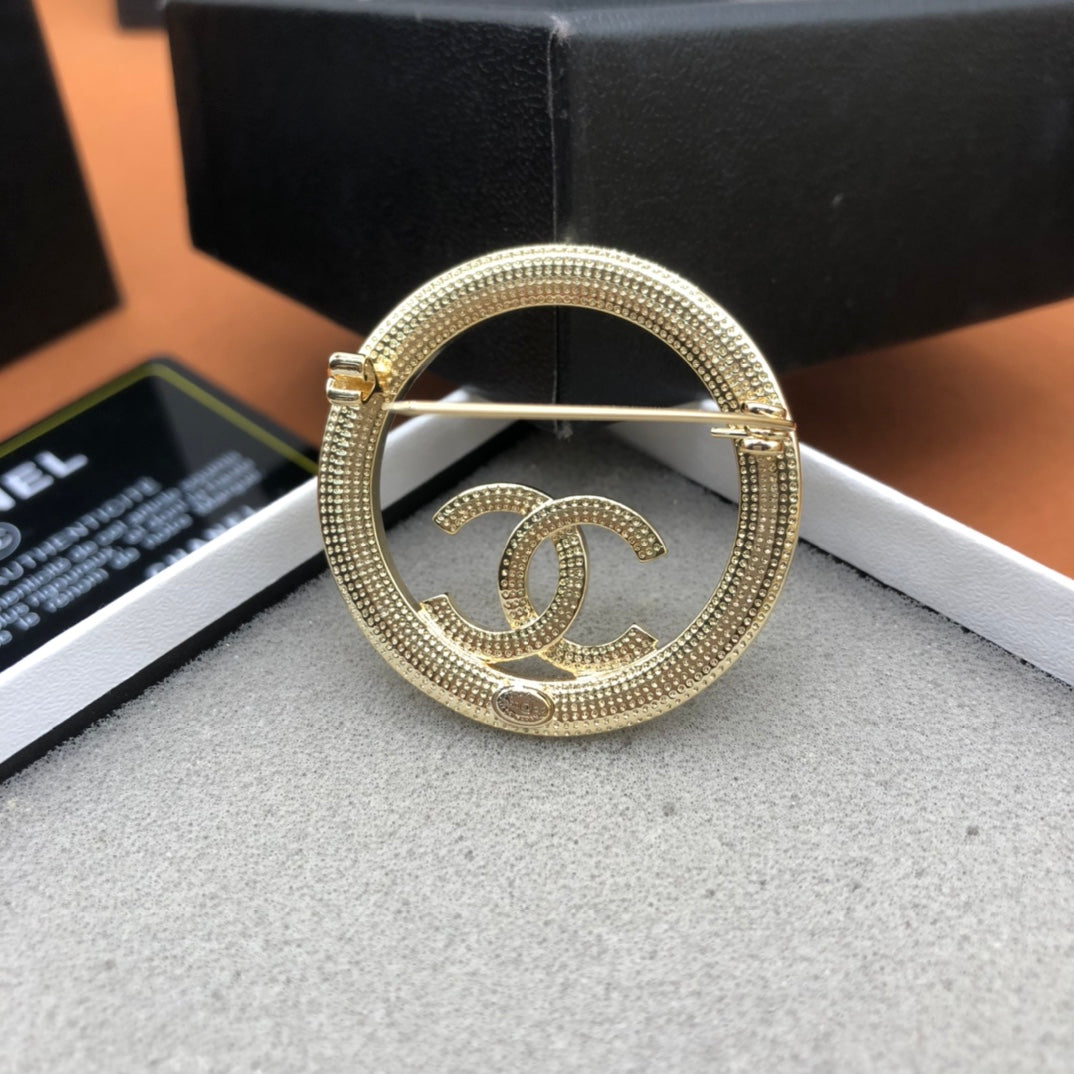 X14C853  Popular Brooch