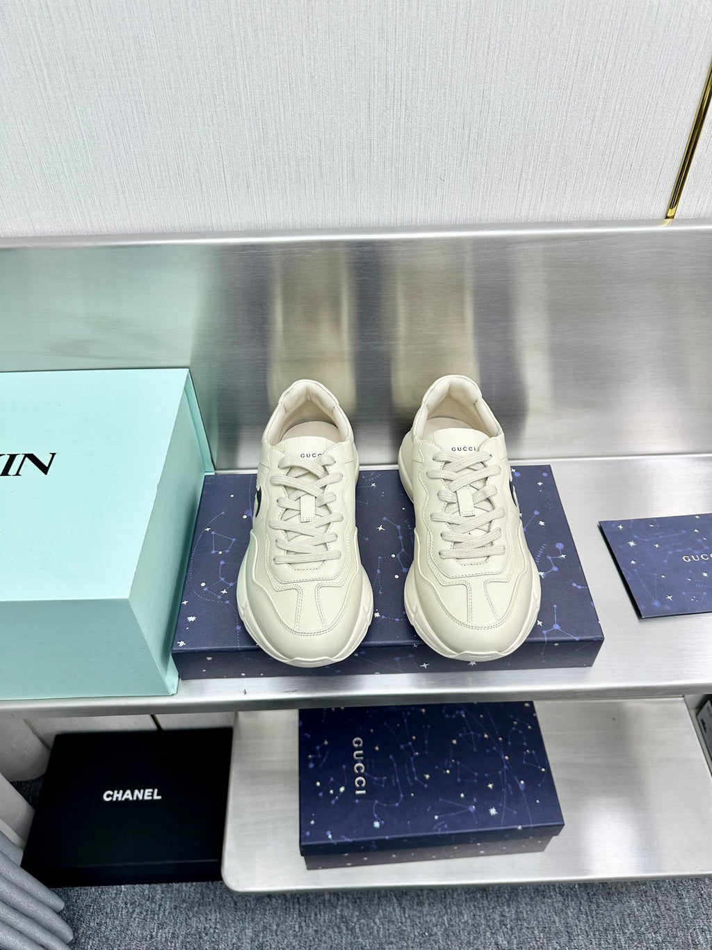 Z2Q95B152  Popular high-quality Shoes