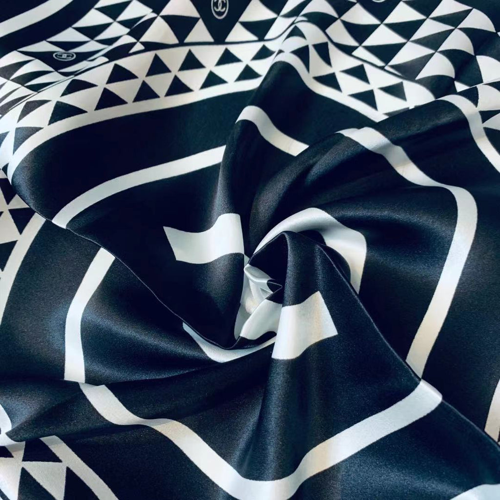 W1N55C26 Popular Silk Scarve