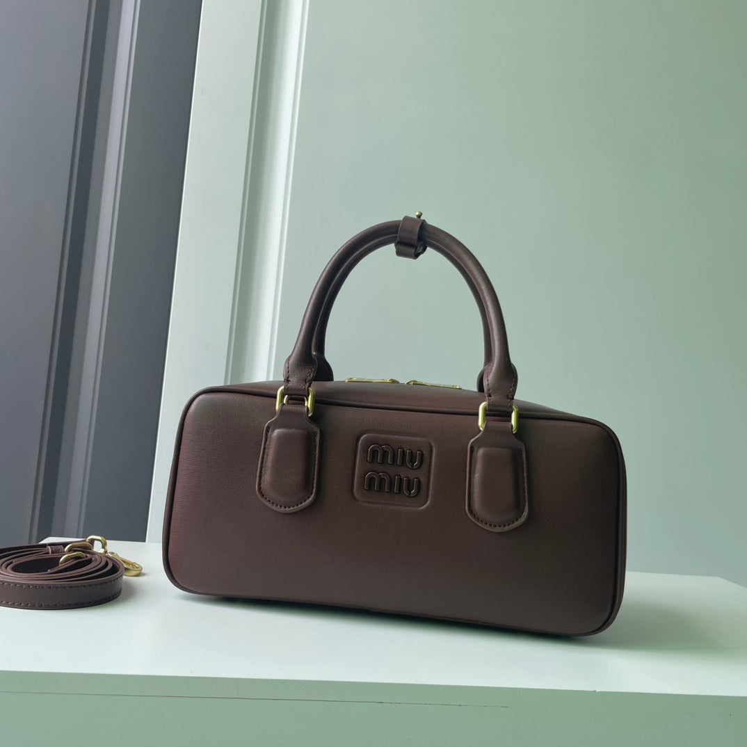 B1P46A151 Popular leather bags