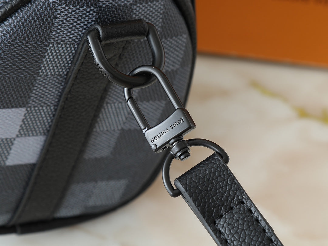 B1P46E34 Popular leather bag