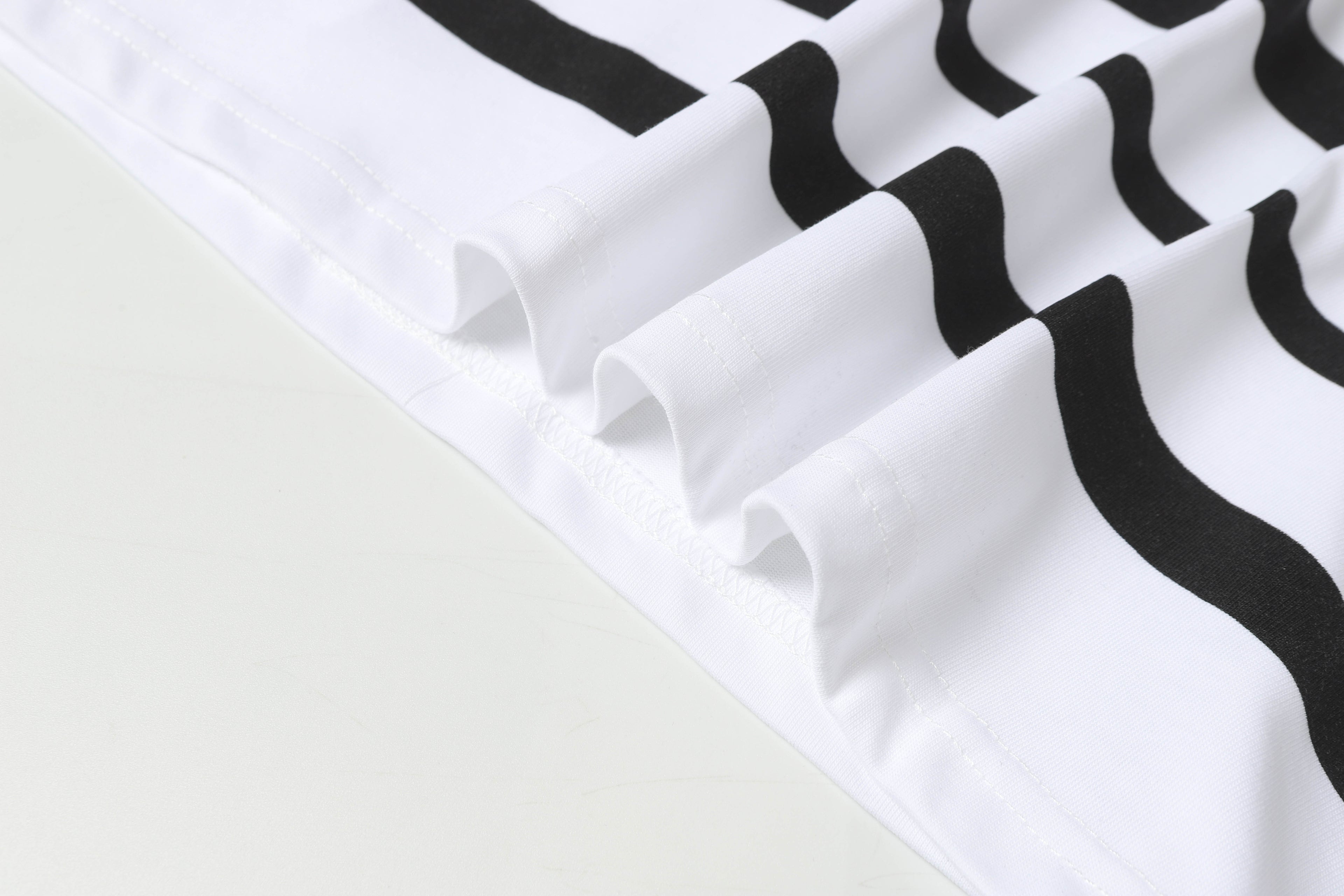 U1R45E145 Popular T-shirt
