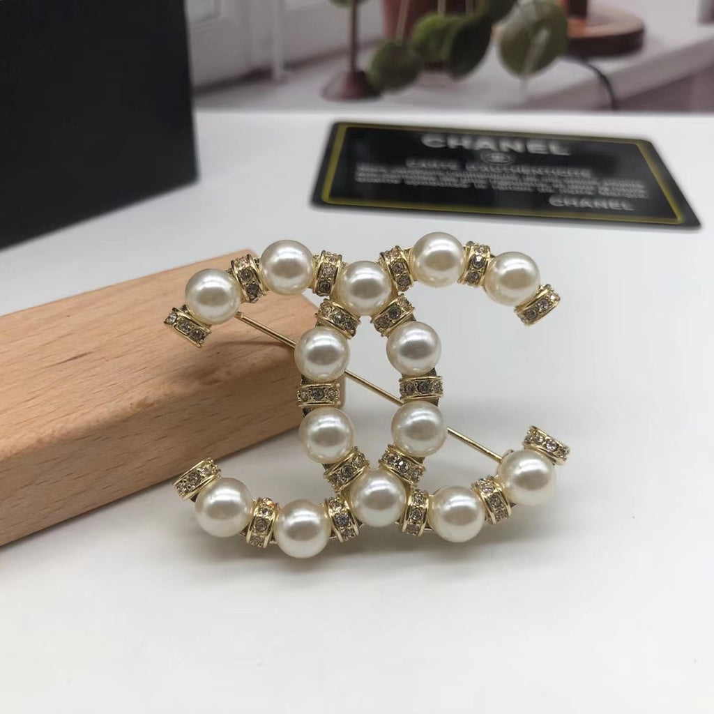 X14C865 Popular Brooch