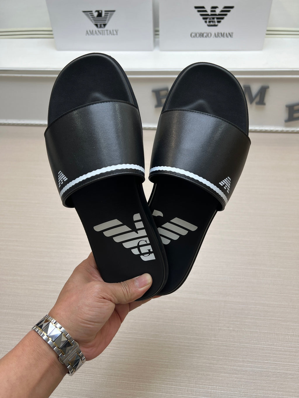 Z5ZA102 Popular slippers