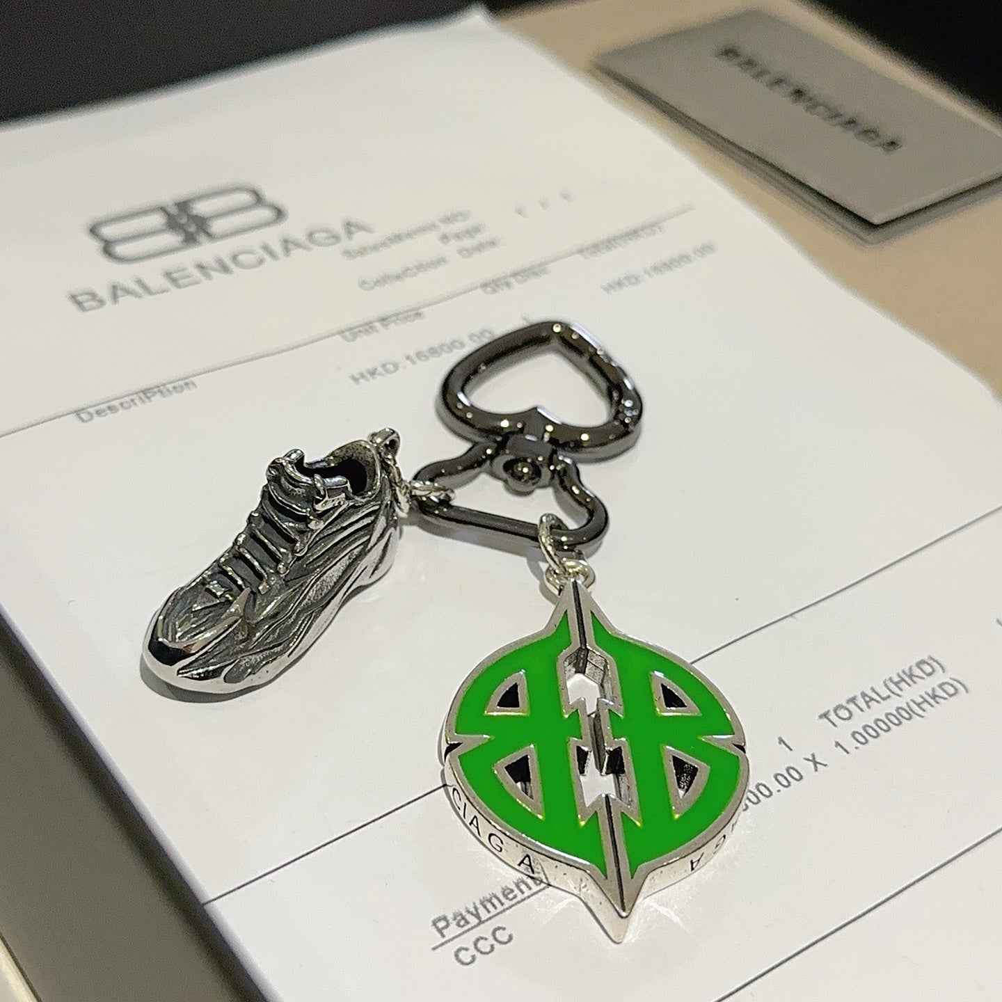 A1Z105J77 Popular bag 's charms accessories