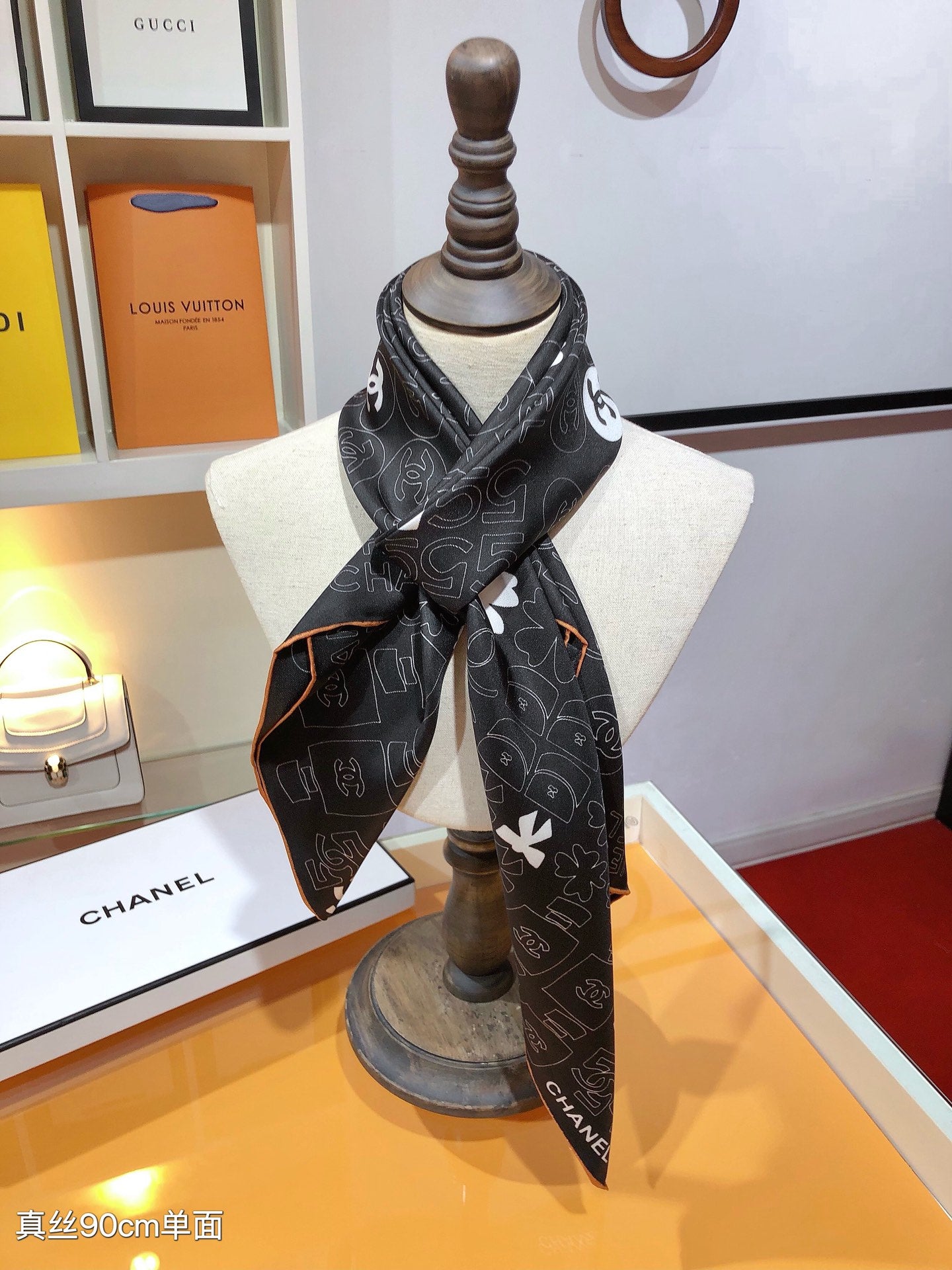 W1N55C9 Popular Silk Scarve