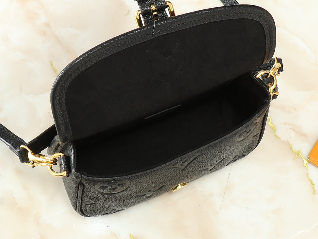 B1X45E3 Popular   leather bag