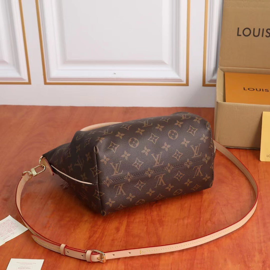 B12X44E351 Popular leather bag 
