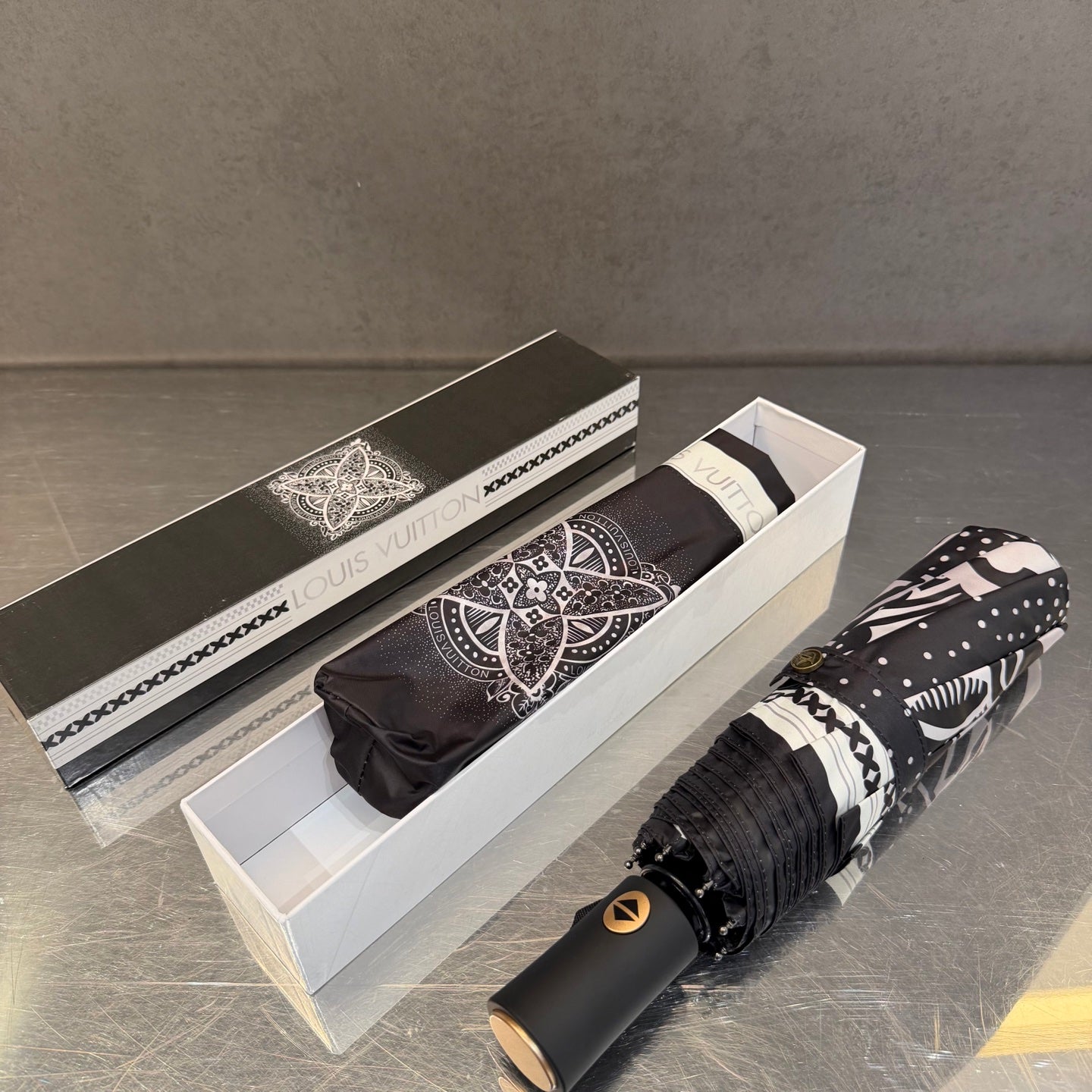 J1N46E3 Popular UV resistant umbrella