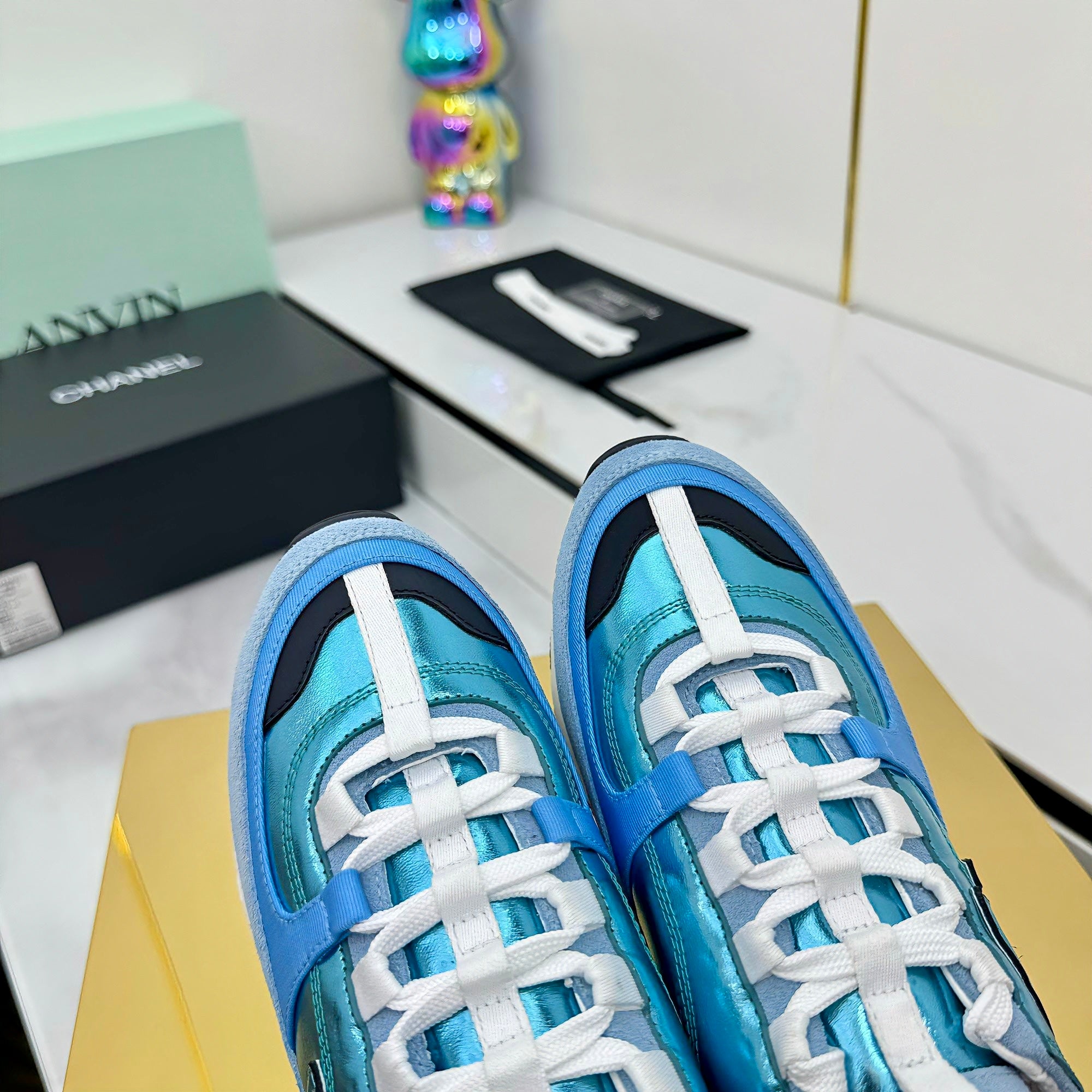 Z2R85C7  Popular high quality shoes