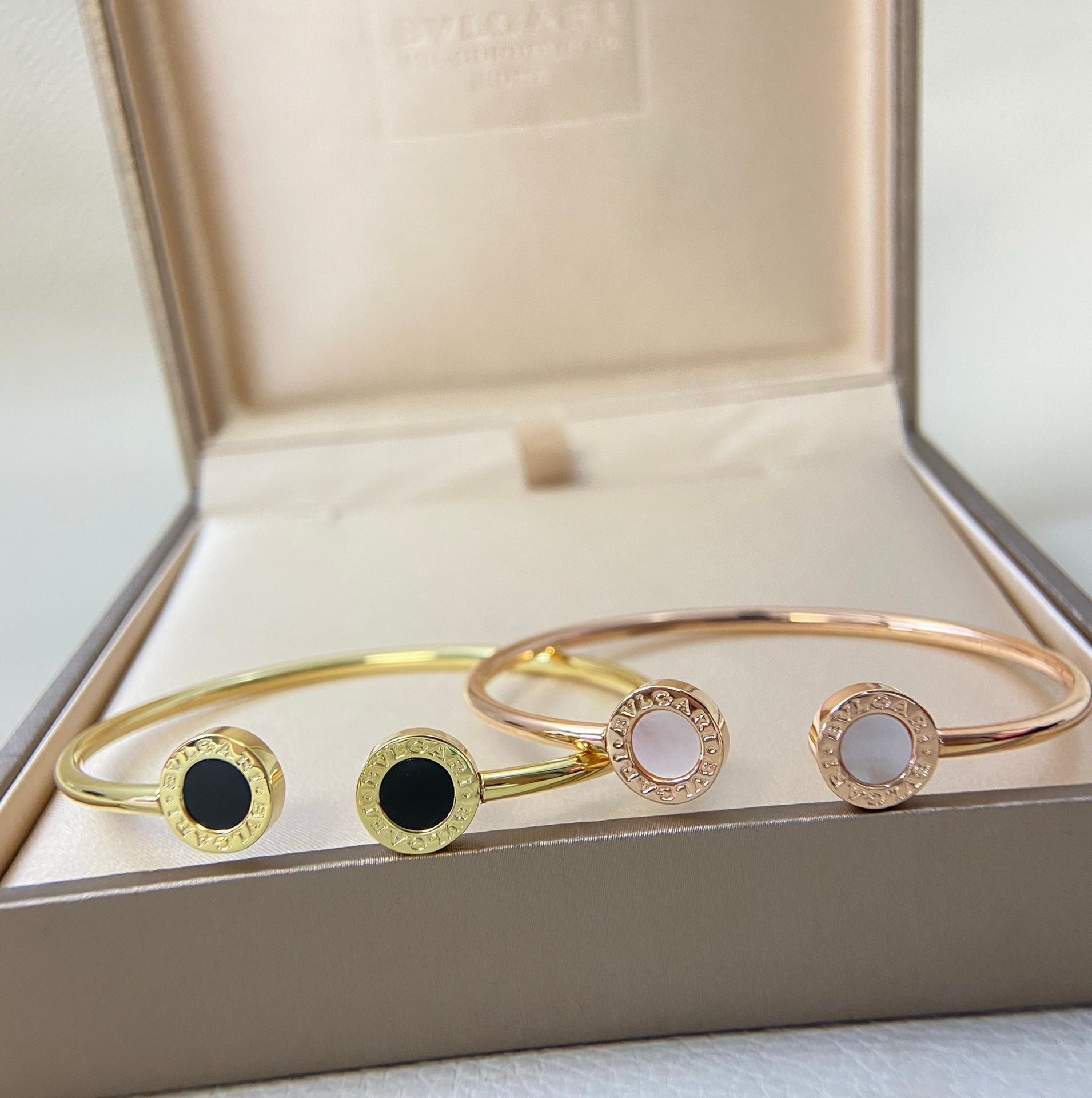 X1Q85S46K  Popular Bracelets