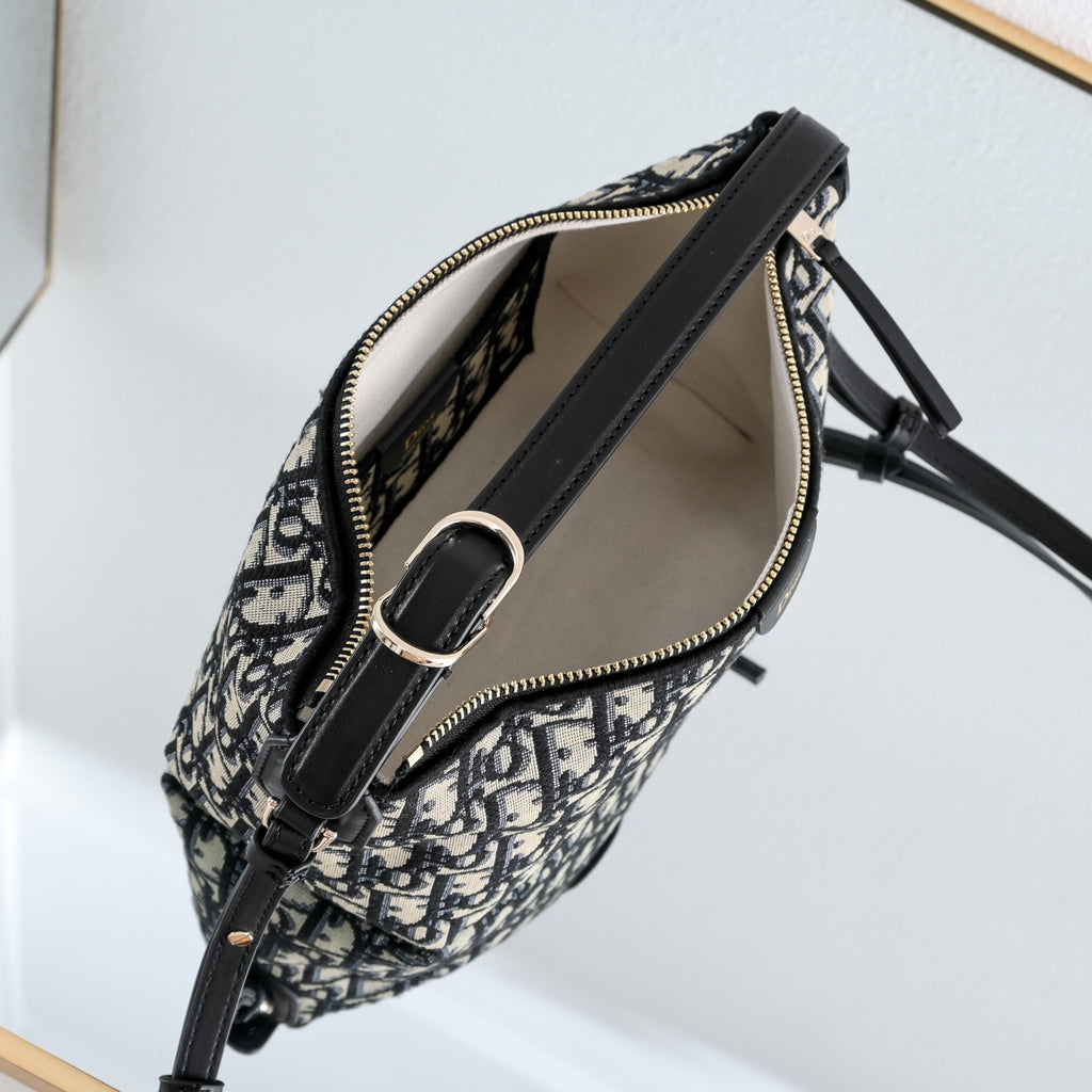 B1R76D44 Popular bag