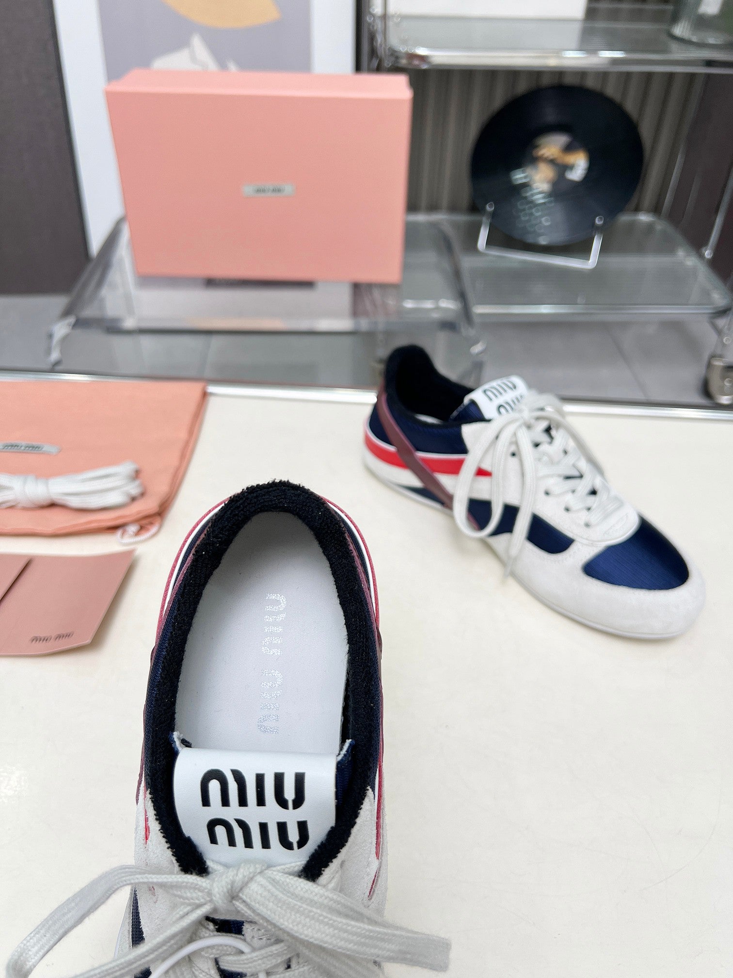 Z2Q105A247 Popular high-quality Shoes