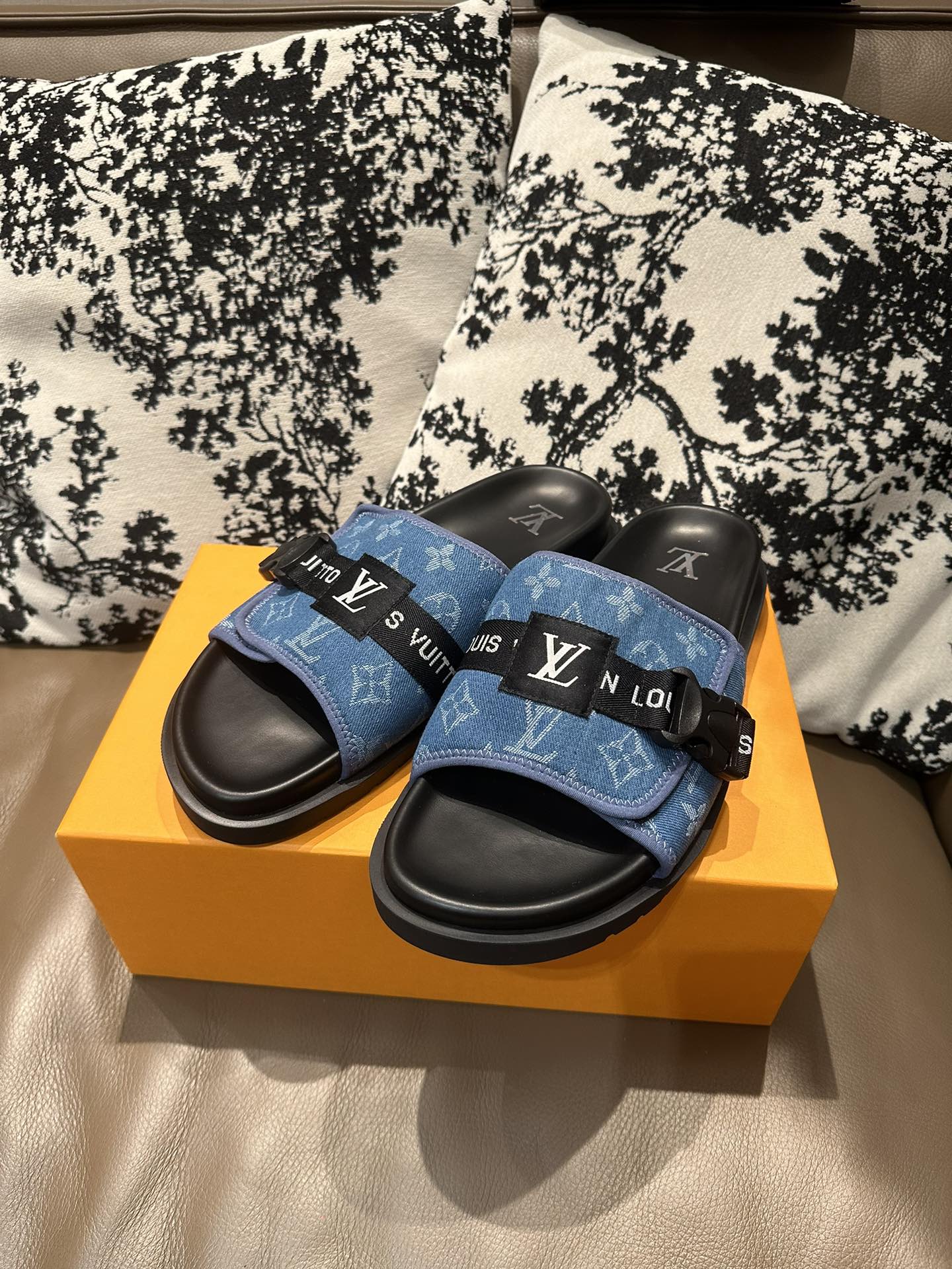 Z2Z85E27  Popular leather Shoes