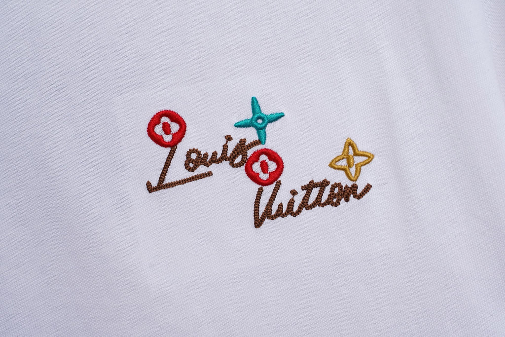 U1R76E17 Popular T-shirts