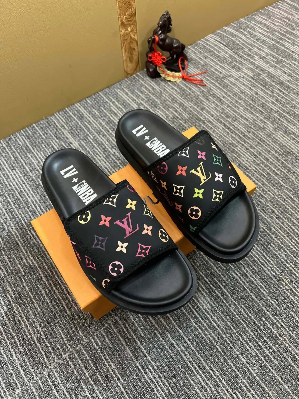 Z5YE47 Popular Slippers