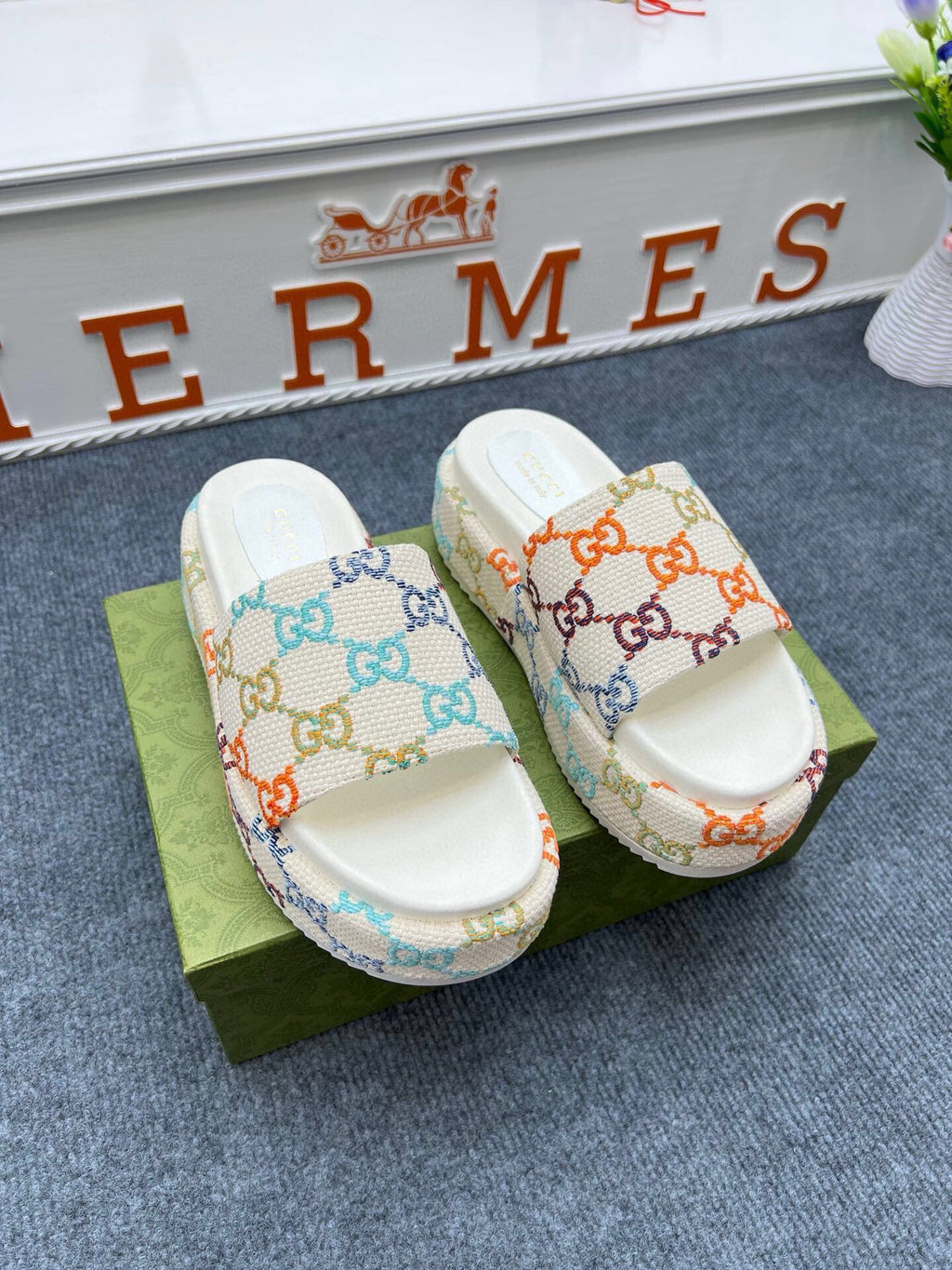 Z5ZB122 Popular slippers  Sole thickness 5.5cm