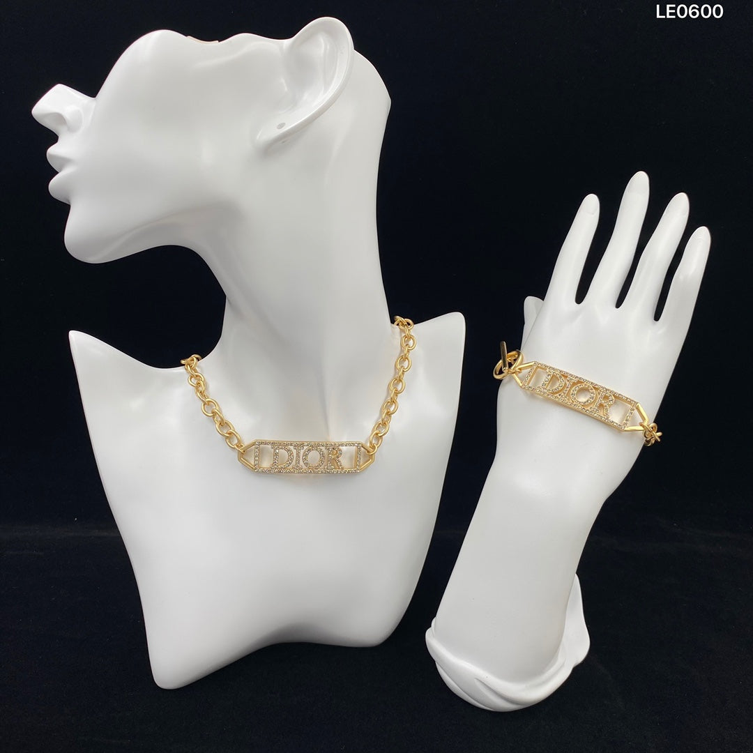 X1N65D7X Popular Necklaces..Bracelets