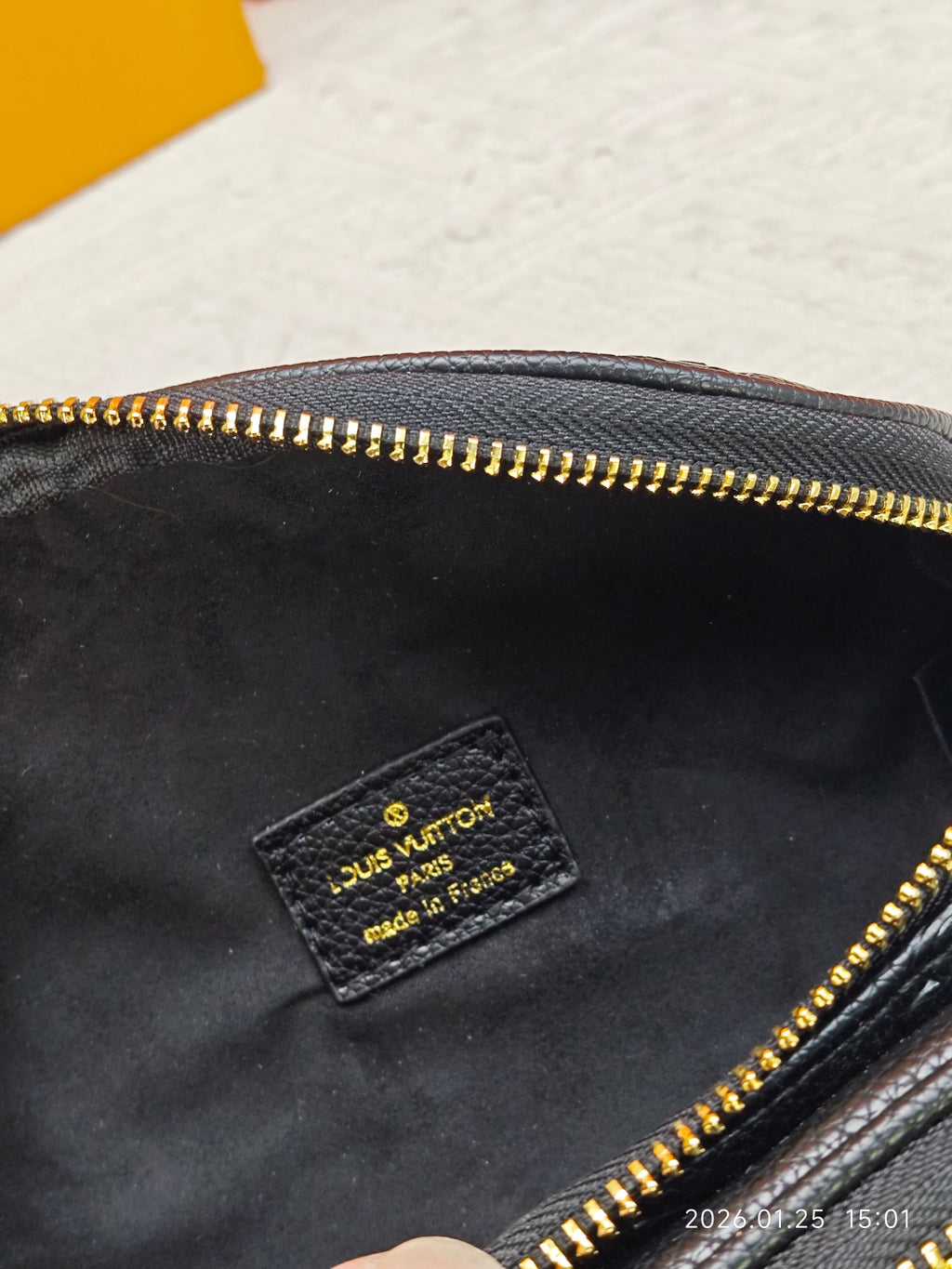 B1P46E75 Popular leather bag