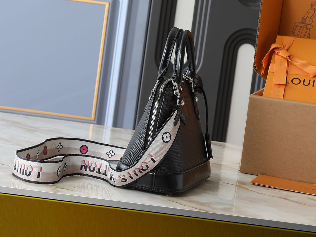B1P46E102 Popular leather bag