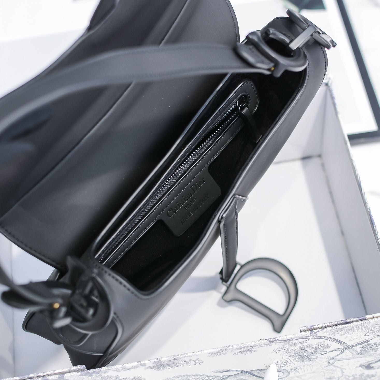 B5X111D10 Popular   leather bag 