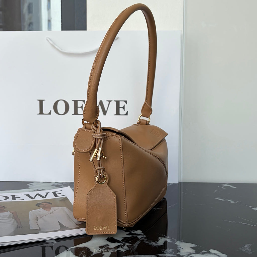 B1R66A16 Popular leather bag