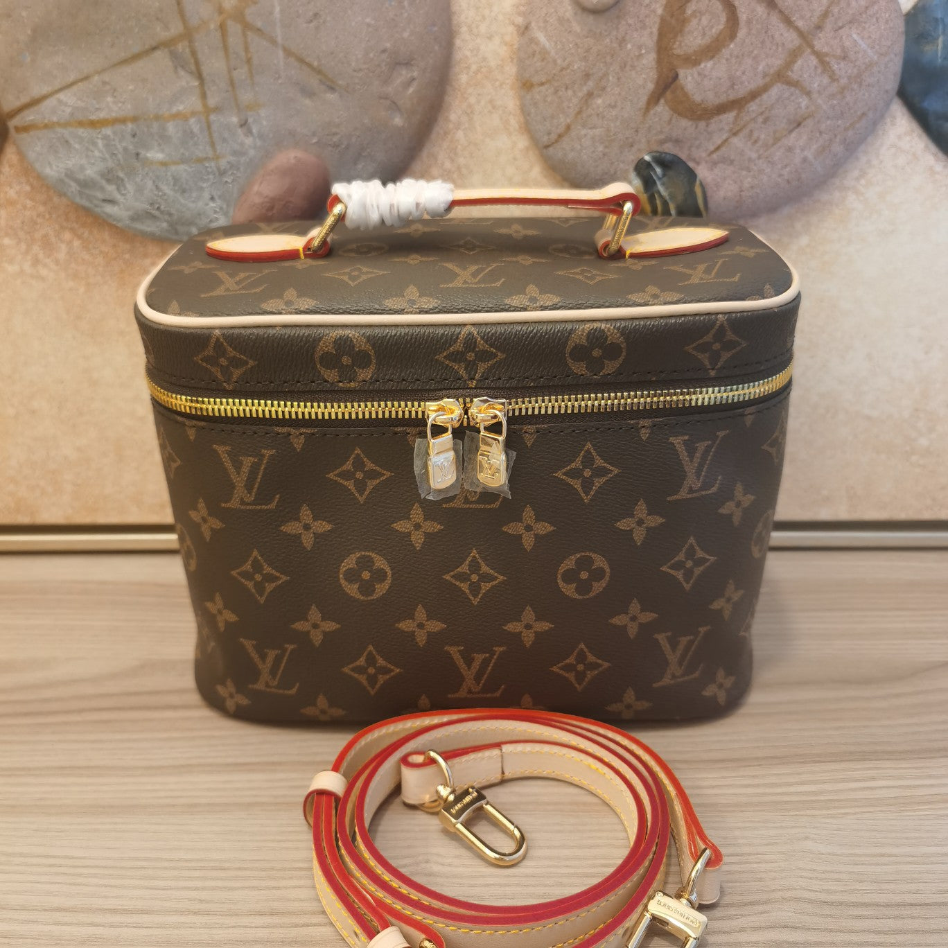 B1X34E273 Popular  leather bag 