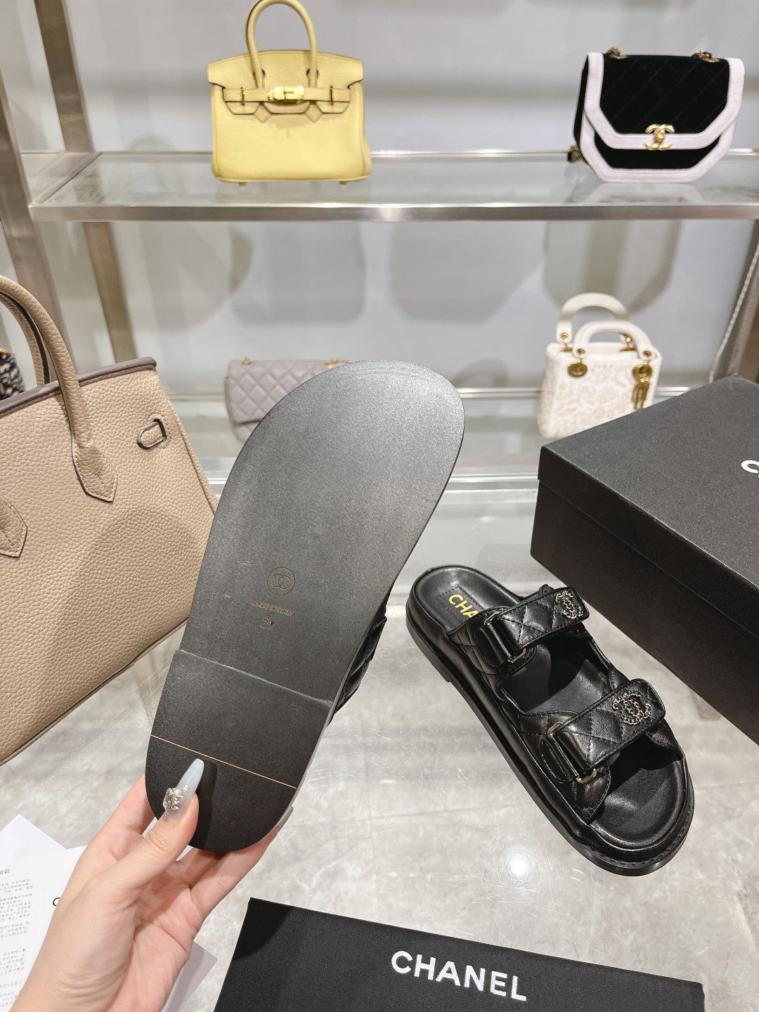 Z2R45C7  Popular leather shoes