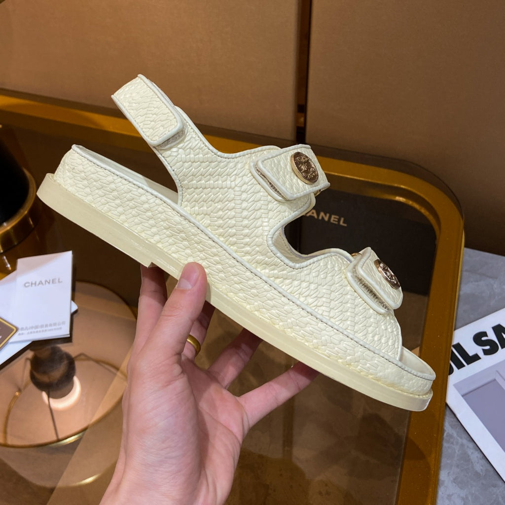 Z2Q55C49 Popular leather shoes