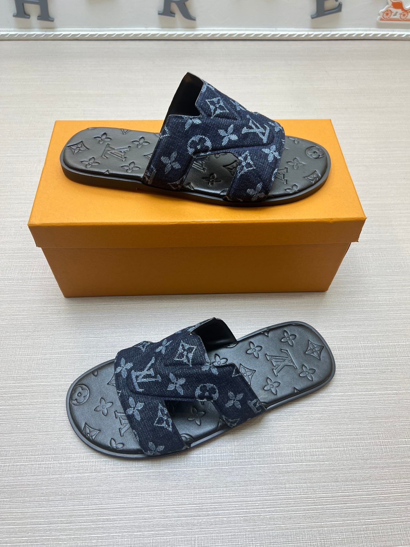 Z5ZE28 Popular slippers