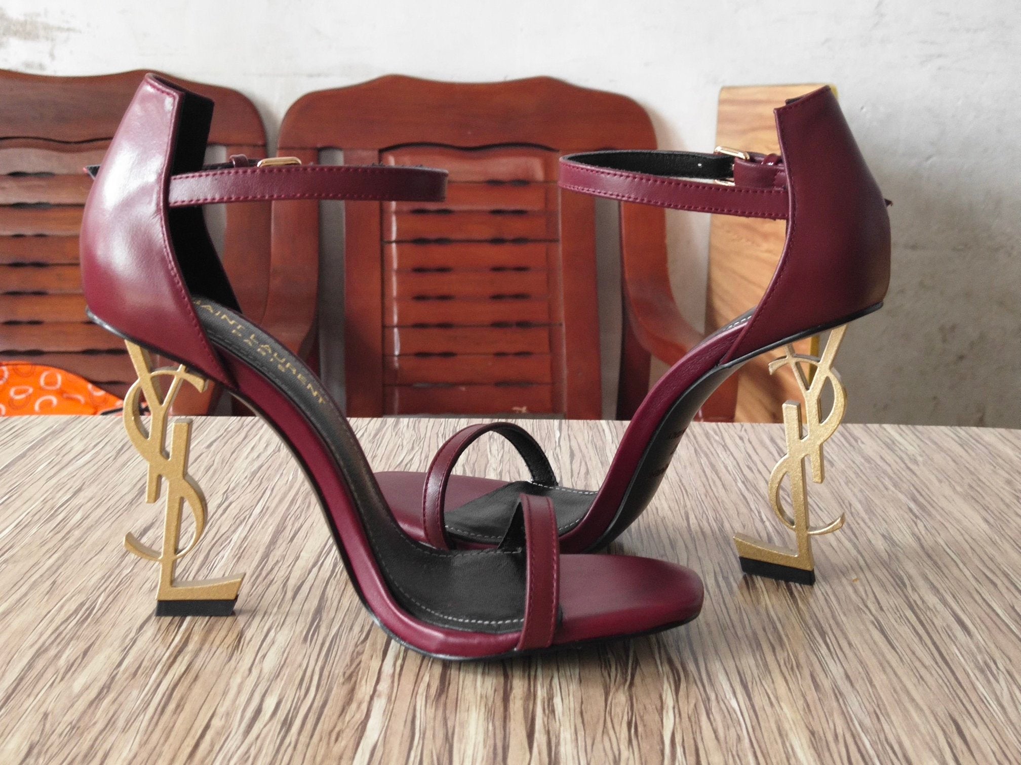 Z2X33SL144 Popular leather high heels