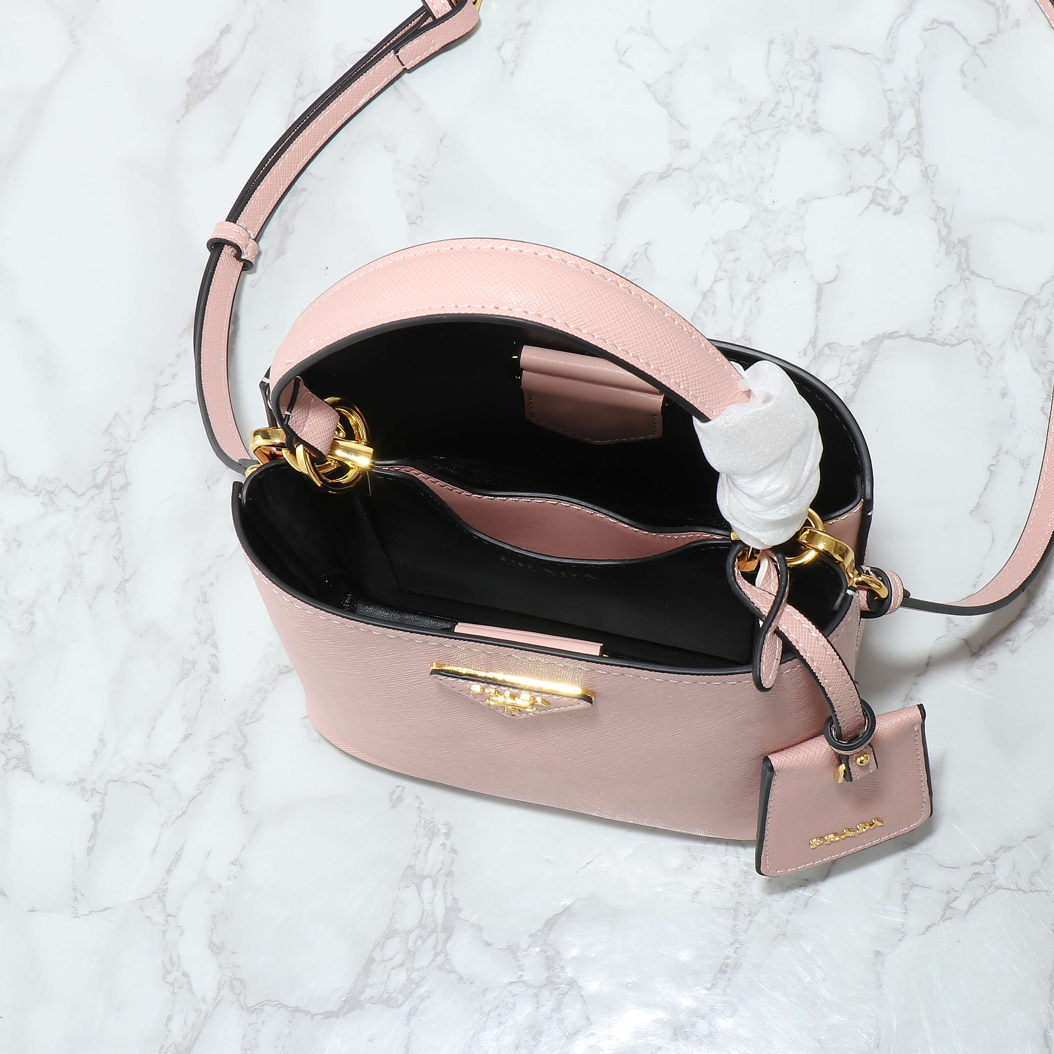 B1W35P102 Popular  leather bag