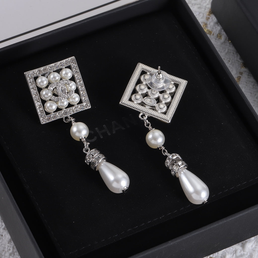 X1Z54C376E Popular Earrings