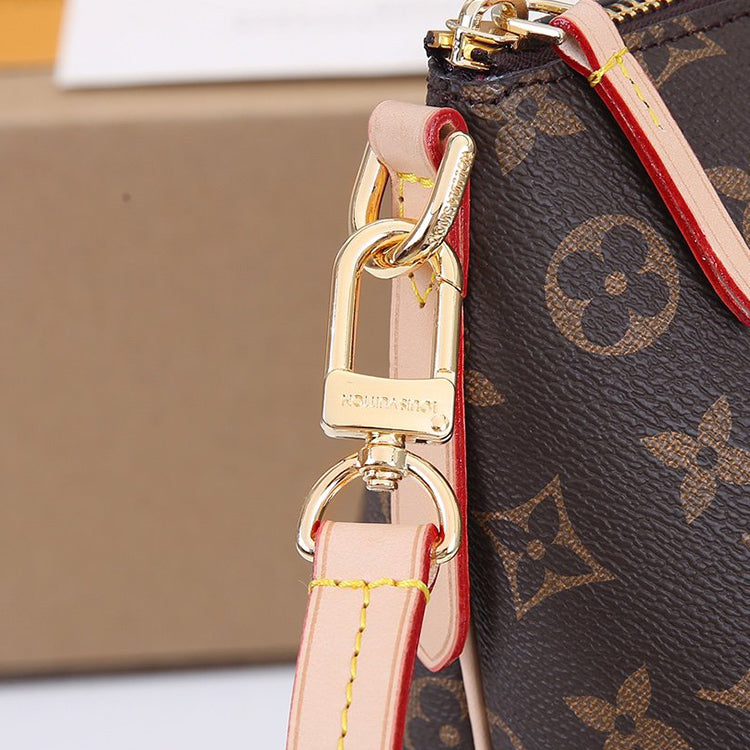 B1P20E7 Popular  leather bag 