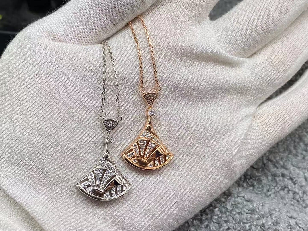 X1Q85S418X Popular Necklaces